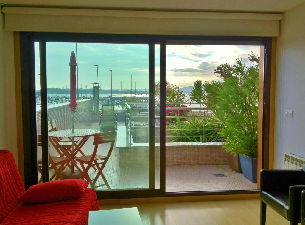 Apartamentos Puerto Basella Villanueva De Arosa Rum bild